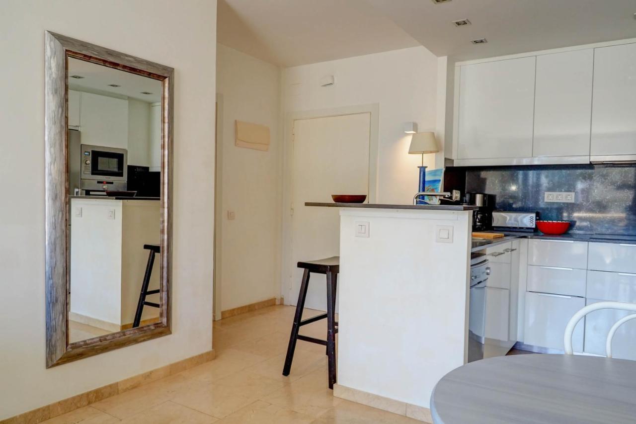 Mediterraneo Seaview Apartment By Hello Homes Сиджес Экстерьер фото